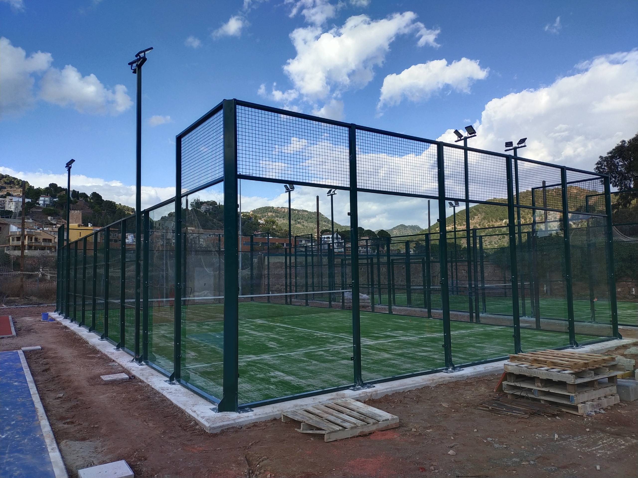 fabricante-de-pista-padel-scaled.jpg