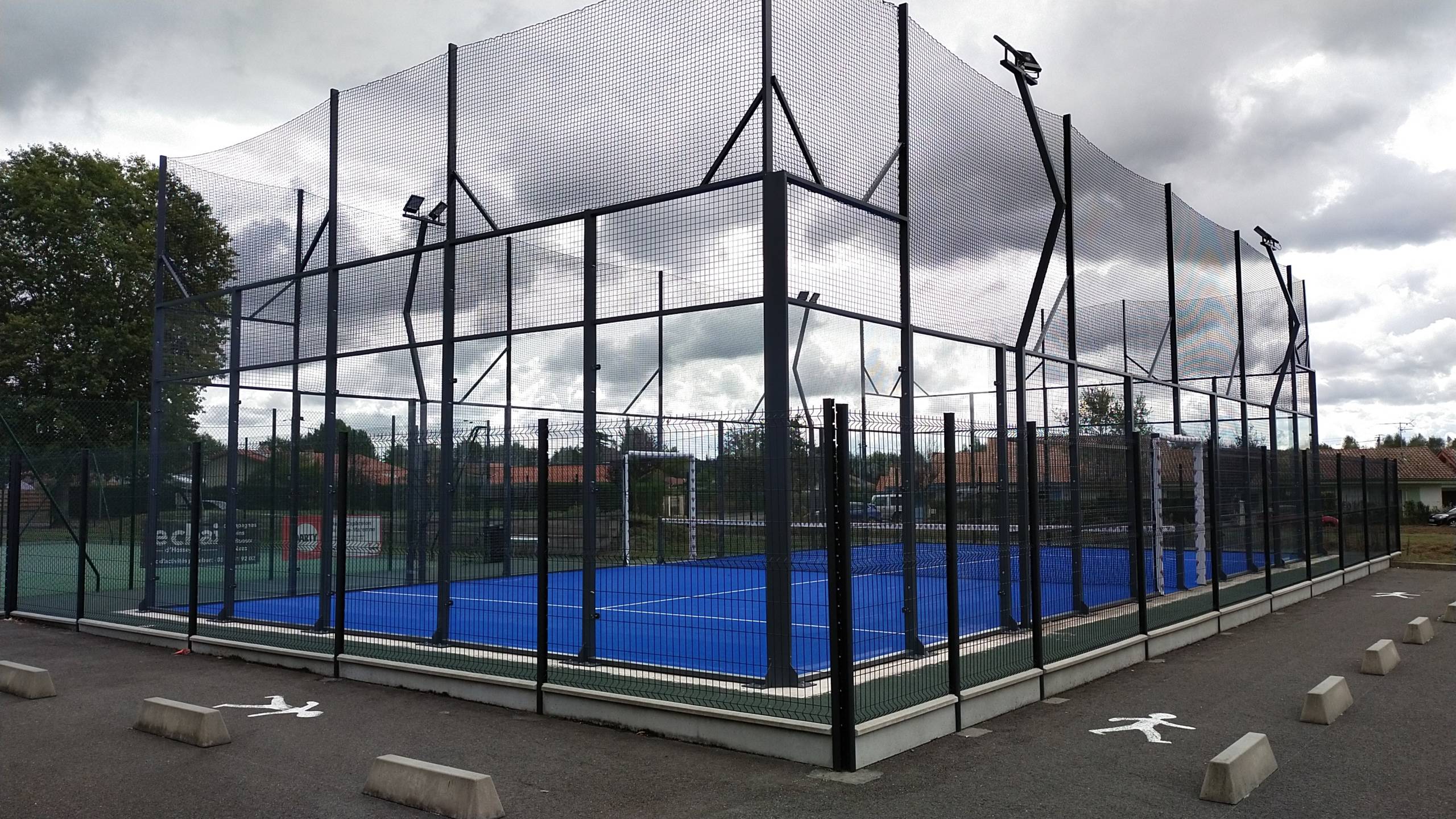 top-fabricante-de-pistas-de-padel-scaled.jpeg